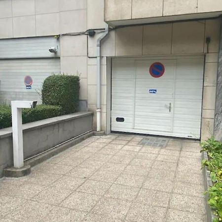 1 Chambre Avec Parking Au Coeur De Bruxelles 2D Buitenkant foto